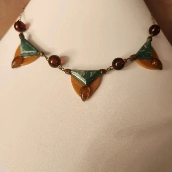 Tri-color statement necklace - Picture 2 of 3